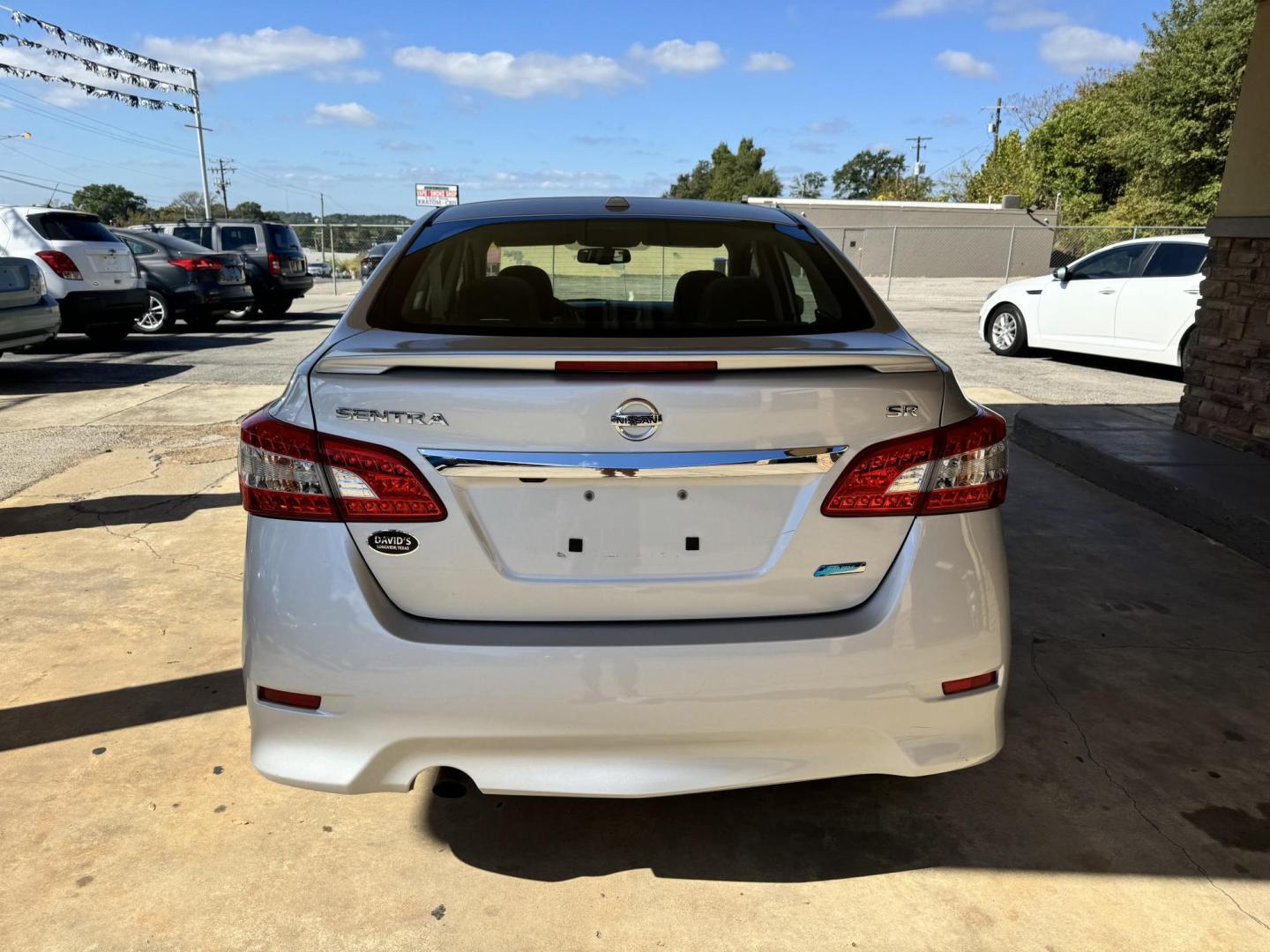 2013 SILVER Nissan Sentra S 6MT (3N1AB7AP4DL) with an 2.0L L4 DOHC 16V engine, 6-Speed Manual transmission, located at 307 West Marshall Avenue, Longview, TX, 75601, (903) 753-3091, 32.500828, -94.742577 - Photo#3