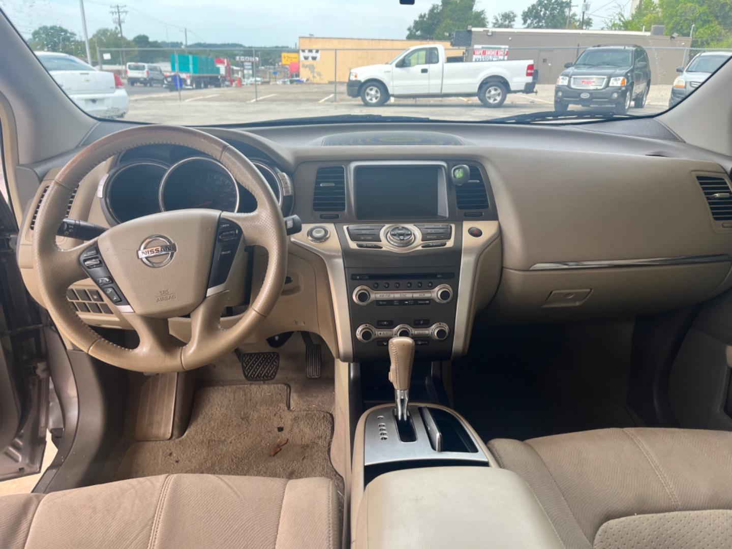 2012 GRAY Nissan Murano SV (JN8AZ1MU1CW) with an 3.5L V6 DOHC 24V engine, Continuously Variable Transmission transmission, located at 307 West Marshall Avenue, Longview, TX, 75601, (903) 753-3091, 32.500828, -94.742577 - Photo#5