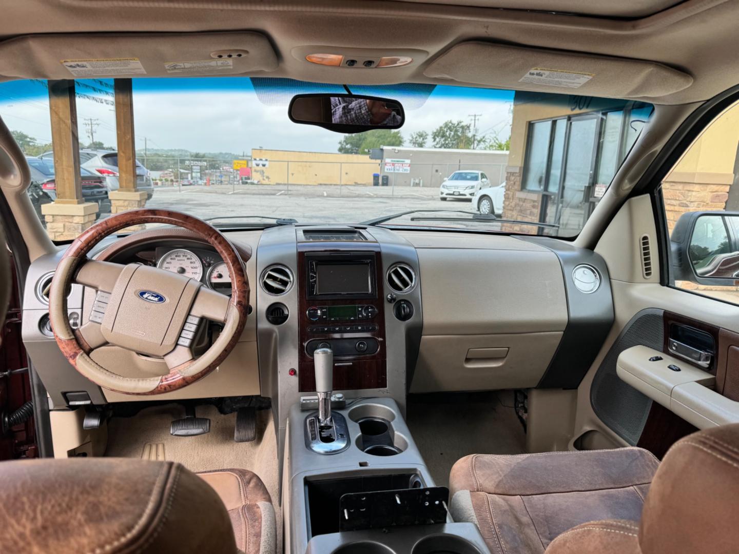 2005 Maroon Ford F-150 Lariat SuperCrew 2WD (1FTPW12525K) with an 5.4L V6 SOHC 16V engine, 4-Speed Automatic Overdrive transmission, located at 307 West Marshall Avenue, Longview, TX, 75601, (903) 753-3091, 32.500828, -94.742577 - Photo#4