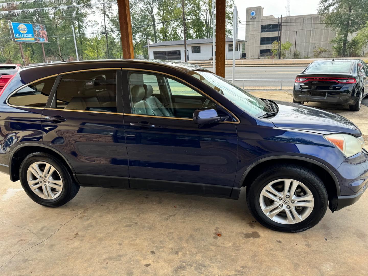 2011 BLUE Honda CR-V EX-L 4WD 5-Speed AT (5J6RE4H70BL) with an 2.4L L4 DOHC 16V engine, 5-Speed Automatic transmission, located at 307 West Marshall Avenue, Longview, TX, 75601, (903) 753-3091, 32.500828, -94.742577 - Photo#1