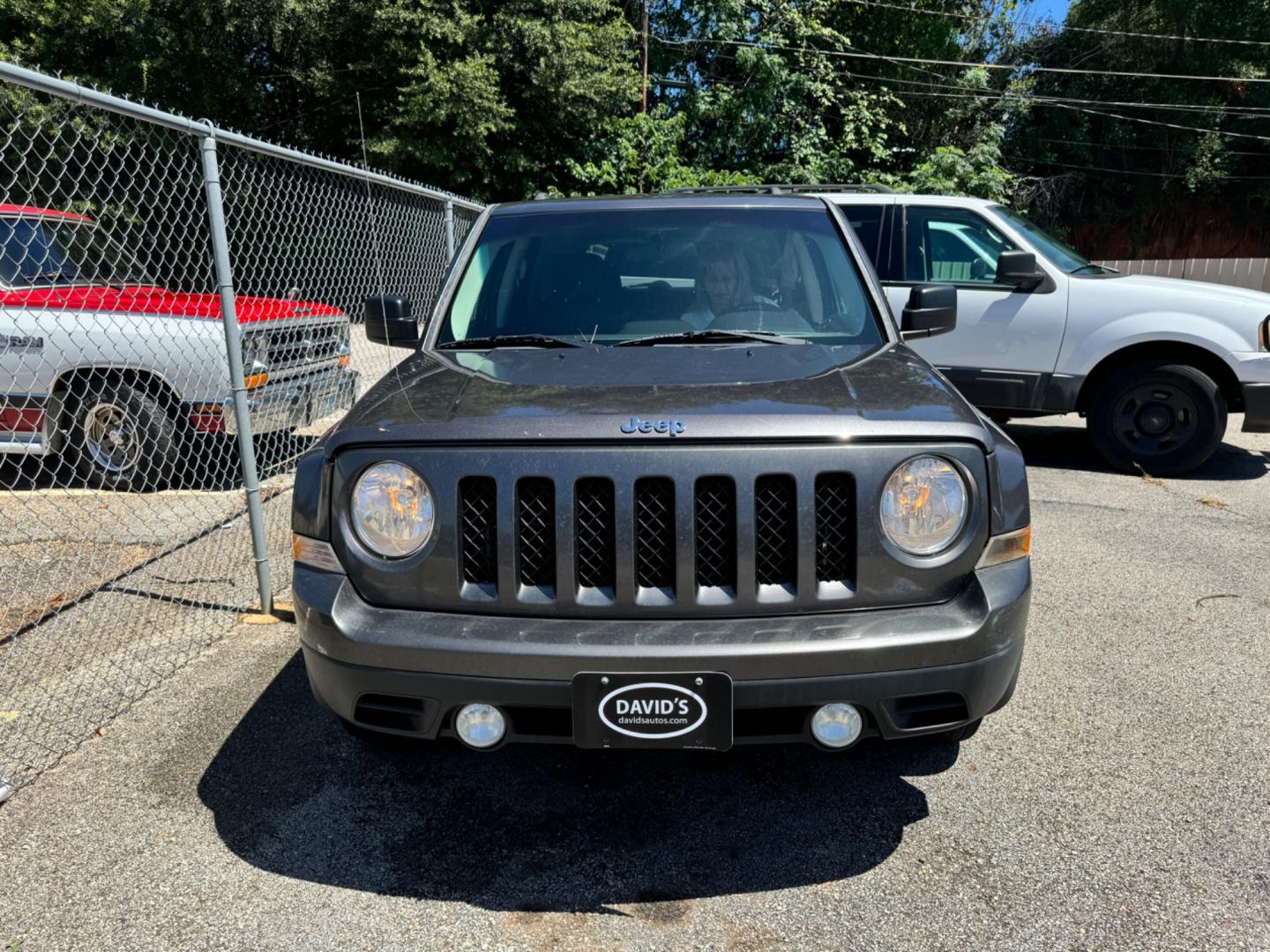 2015 Jeep Patriot Sport 2WD (1C4NJPBA2FD) with an 2.0L L4 DOHC 16V engine, located at 307 West Marshall Avenue, Longview, TX, 75601, (903) 753-3091, 32.500828, -94.742577 - Photo#2