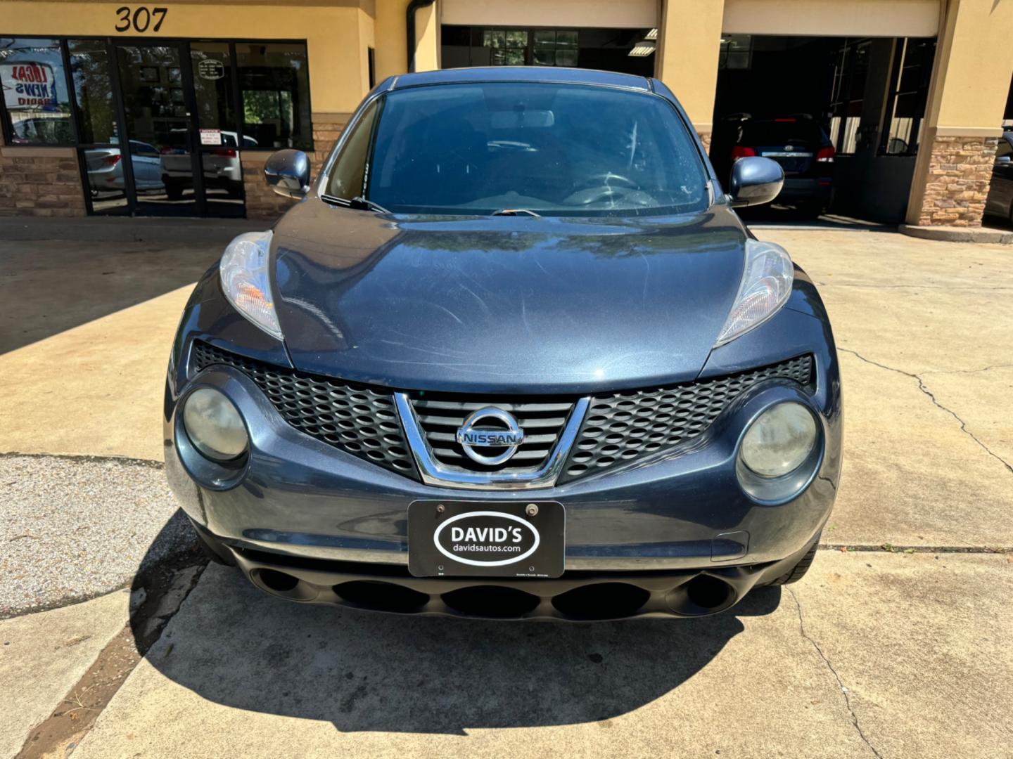 2014 BLUE Nissan Juke S FWD (JN8AF5MR6ET) with an 1.6L L4 DOHC 16V engine, Continuously Variable Transmission transmission, located at 307 West Marshall Avenue, Longview, TX, 75601, (903) 753-3091, 32.500828, -94.742577 - Photo#2