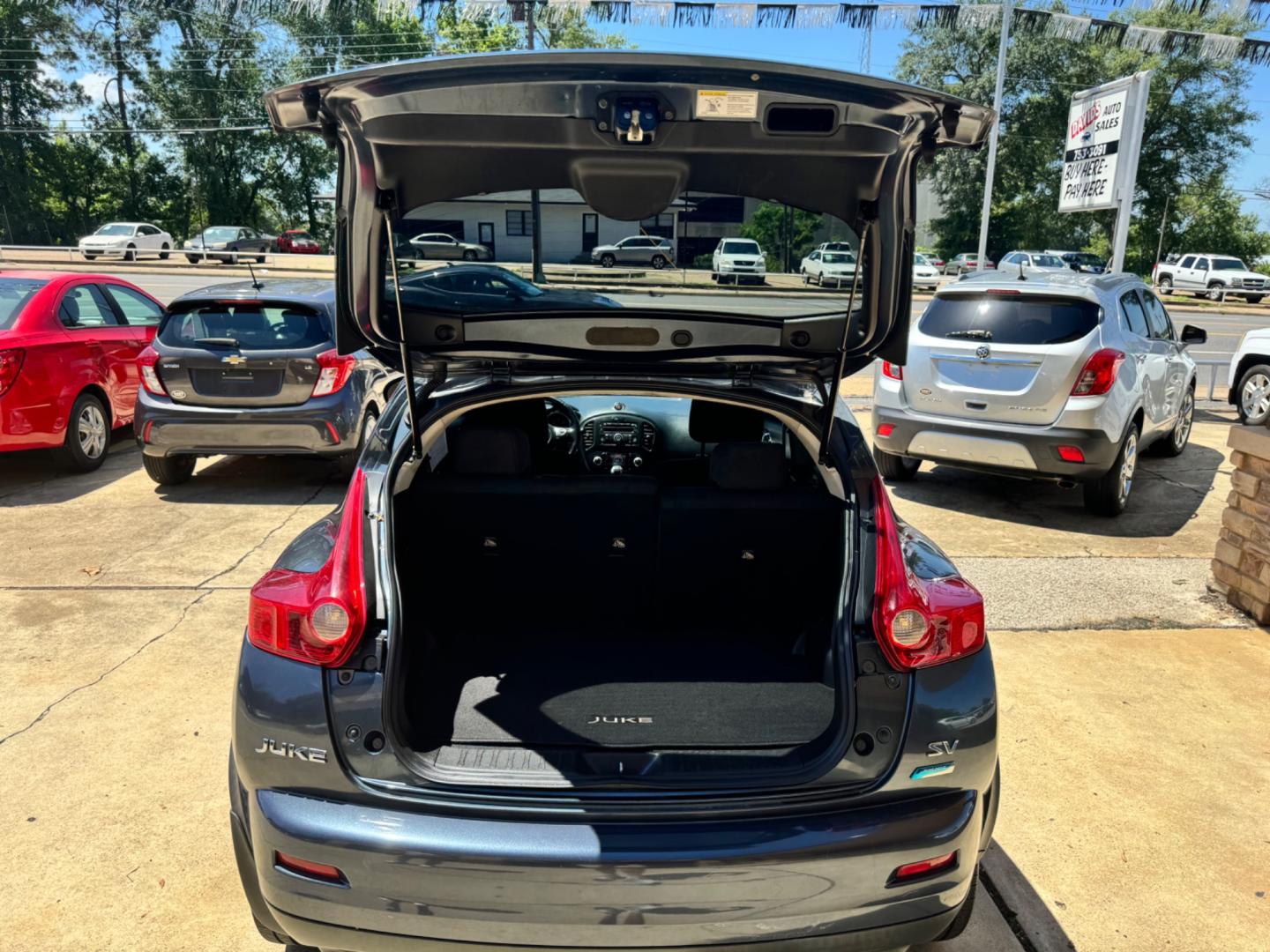 2014 BLUE Nissan Juke S FWD (JN8AF5MR6ET) with an 1.6L L4 DOHC 16V engine, Continuously Variable Transmission transmission, located at 307 West Marshall Avenue, Longview, TX, 75601, (903) 753-3091, 32.500828, -94.742577 - Photo#6