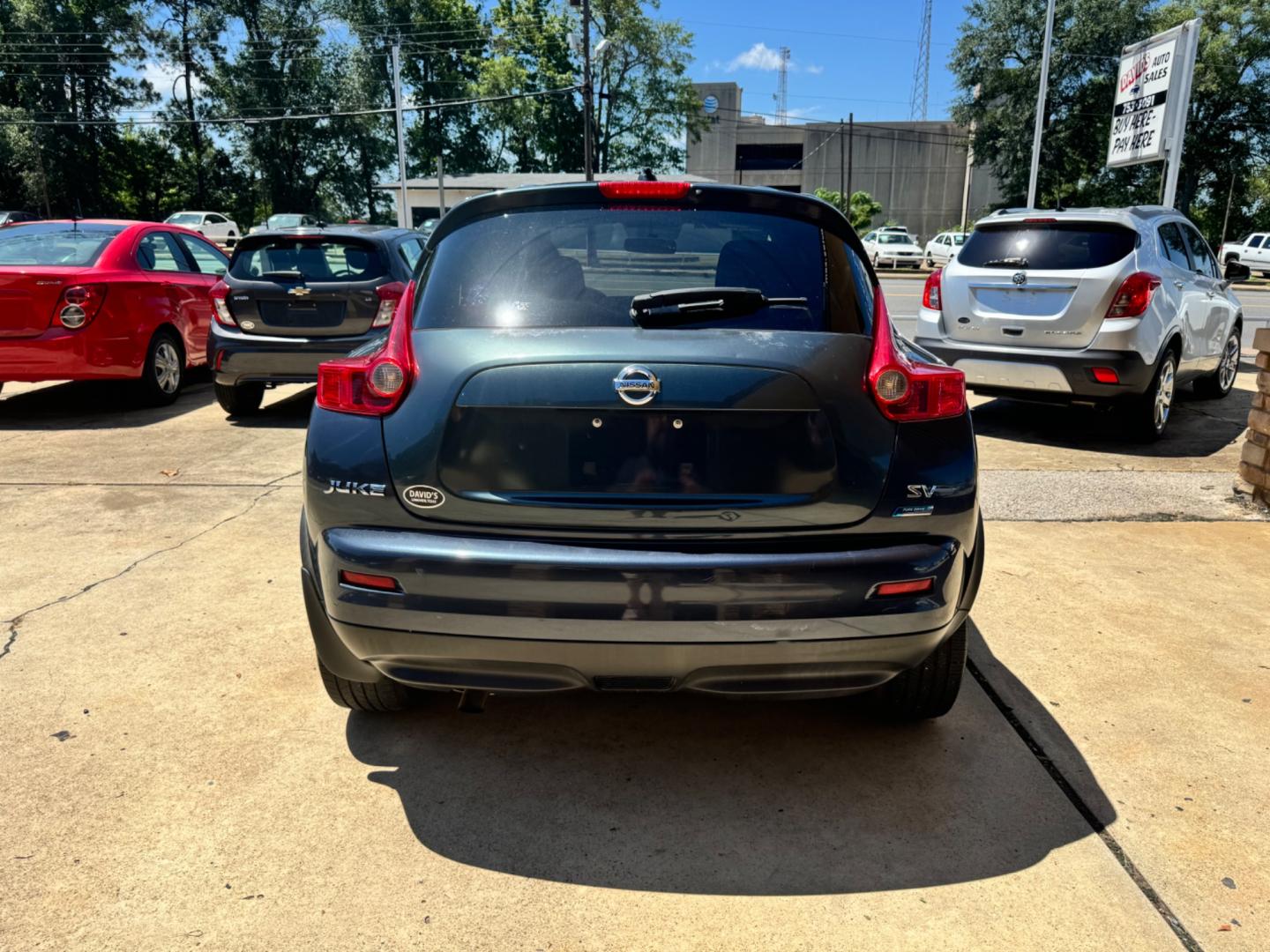 2014 BLUE Nissan Juke S FWD (JN8AF5MR6ET) with an 1.6L L4 DOHC 16V engine, Continuously Variable Transmission transmission, located at 307 West Marshall Avenue, Longview, TX, 75601, (903) 753-3091, 32.500828, -94.742577 - Photo#3