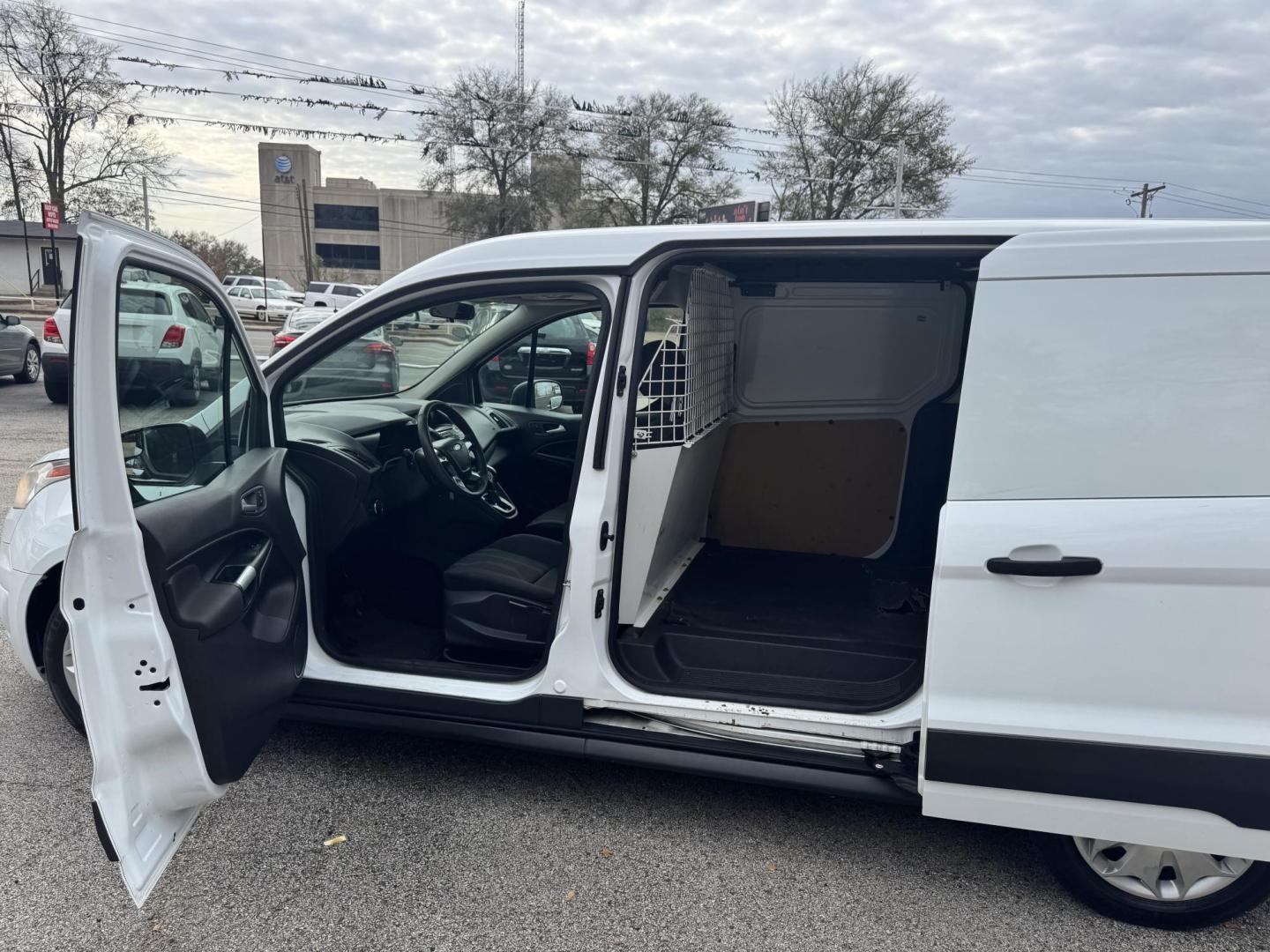 2017 White Ford Transit Connect Cargo Van XLT LWB w/Rear Liftgate (NM0LS7F73H1) with an 2.5L L4 DOHC 16V engine, 6A transmission, located at 307 West Marshall Avenue, Longview, TX, 75601, (903) 753-3091, 32.500828, -94.742577 - Photo#0