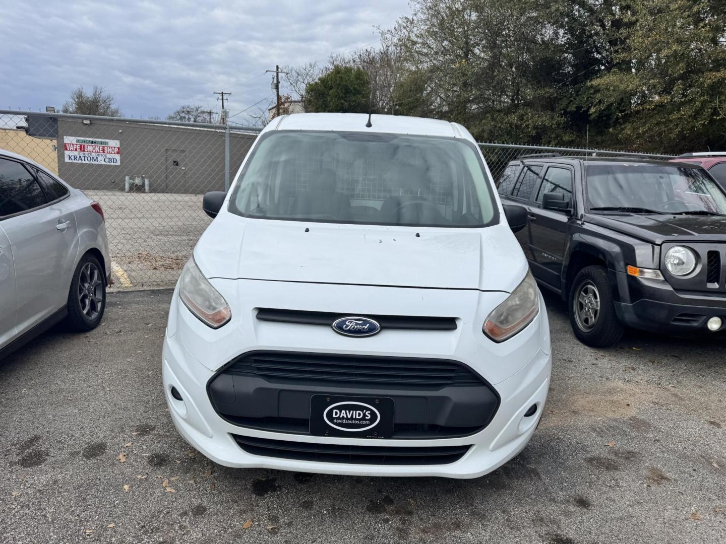 2017 White Ford Transit Connect Cargo Van XLT LWB w/Rear Liftgate (NM0LS7F73H1) with an 2.5L L4 DOHC 16V engine, 6A transmission, located at 307 West Marshall Avenue, Longview, TX, 75601, (903) 753-3091, 32.500828, -94.742577 - Photo#1