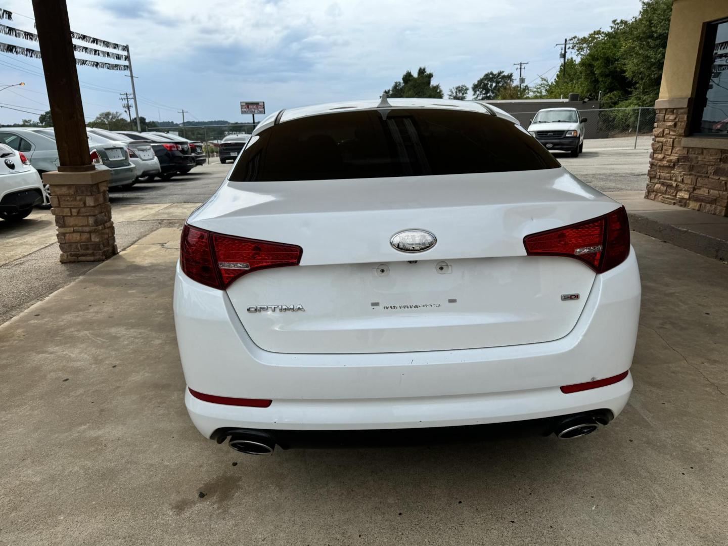 2013 White Kia Optima LX MT (5XXGM4A74DG) with an 2.4L L4 DOHC 16V engine, located at 307 West Marshall Avenue, Longview, TX, 75601, (903) 753-3091, 32.500828, -94.742577 - Photo#0